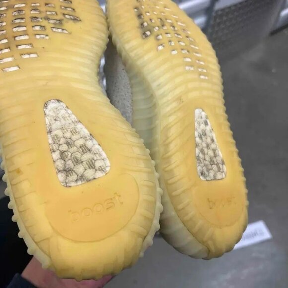 Adidas Yeezy Boost 350 V2 Cream White Triple CP9366  Size 4.5 US Men Used No Box - Picture 8 of 8